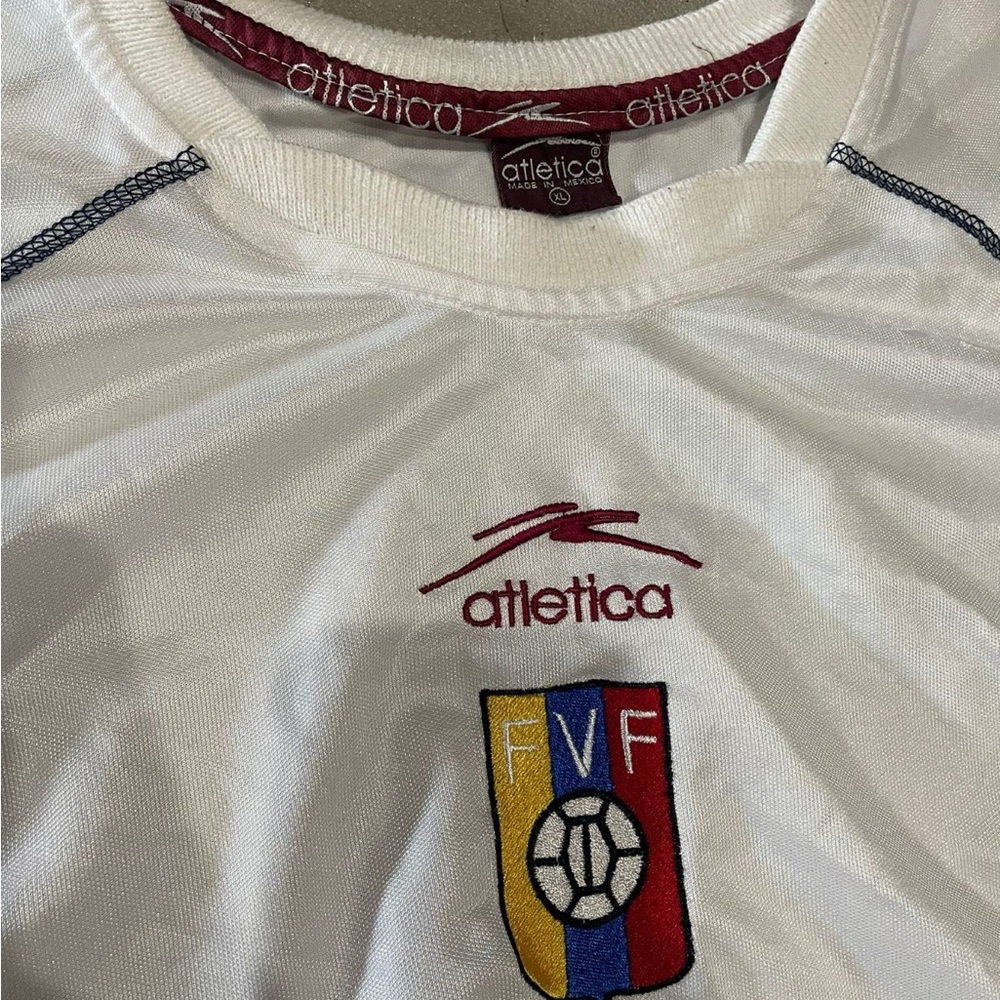 Venezuela 2004 Away Soccer Shirt Atletica Vinotinto
